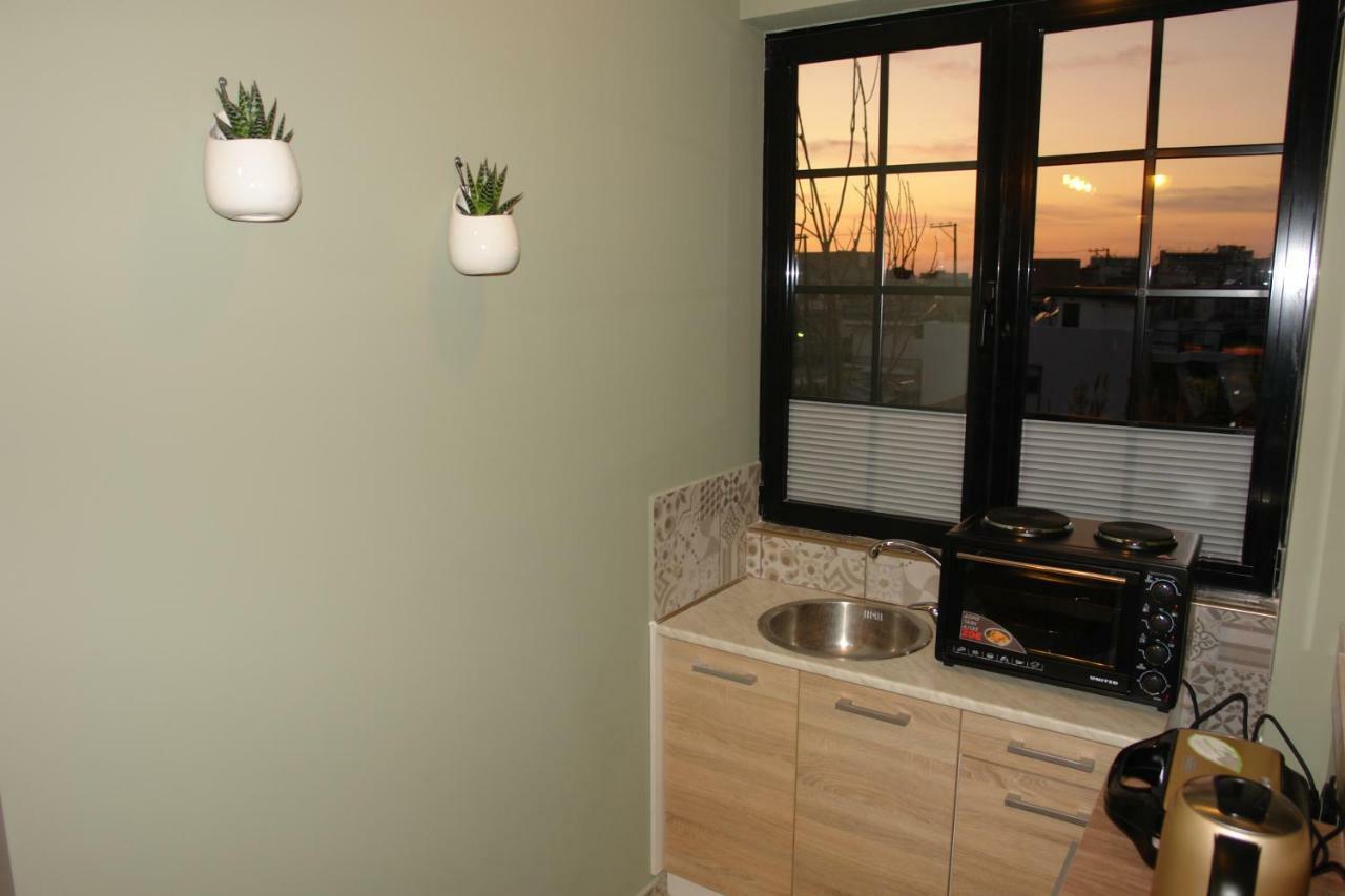 "Green Apartment" Close To Port & Center - Parking 파트라 외부 사진