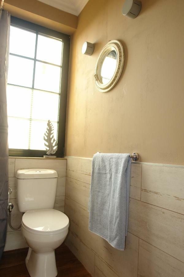 "Green Apartment" Close To Port & Center - Parking 파트라 외부 사진