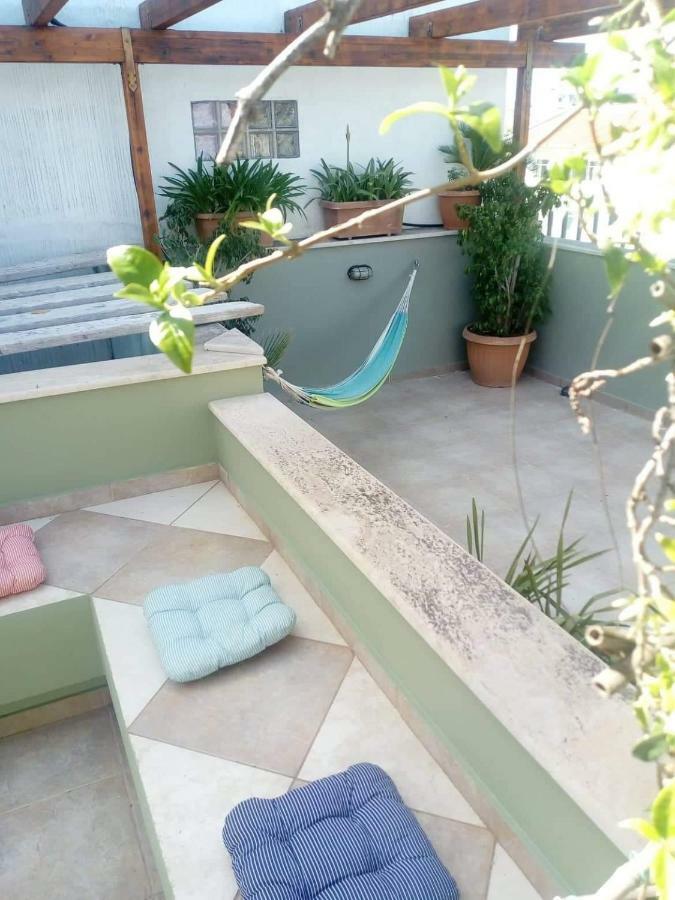 "Green Apartment" Close To Port & Center - Parking 파트라 외부 사진